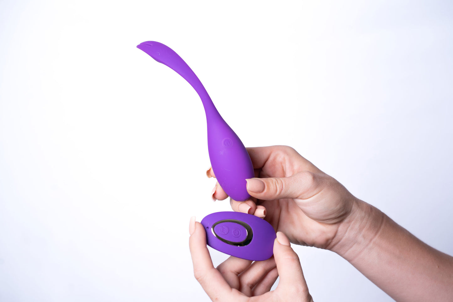 Syrene Remote Control Luxury USB Rechargeable  Bullet Vibrator - Purple